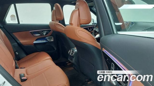Mercedes-Benz GLC-Class 2026 — photo 10