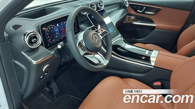 Mercedes-Benz GLC-Class 2026 — photo 14