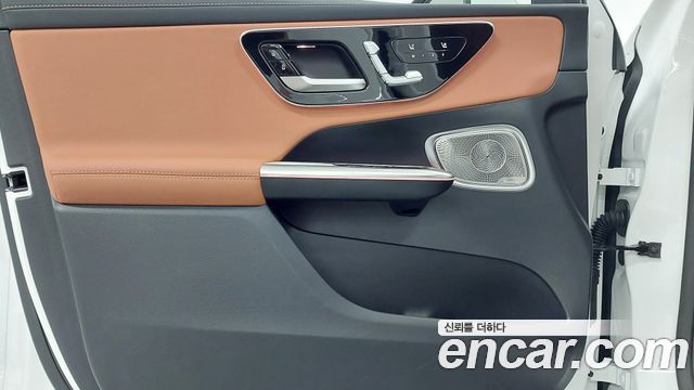 Mercedes-Benz GLC-Class 2026 — photo 15