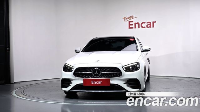 Mercedes-Benz E-Class 2022 — photo 3
