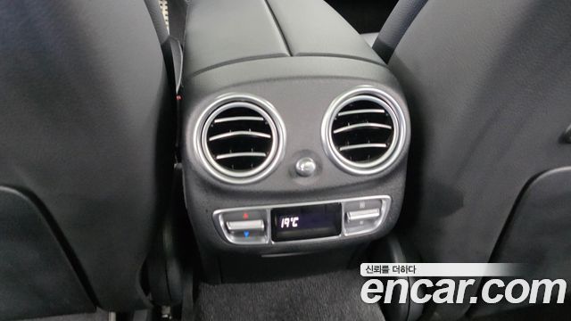 Mercedes-Benz E-Class 2022 — photo 32