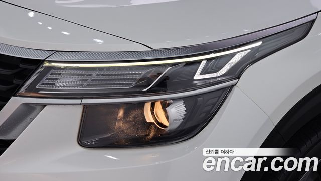 Kia Seltos 2020 — photo 8