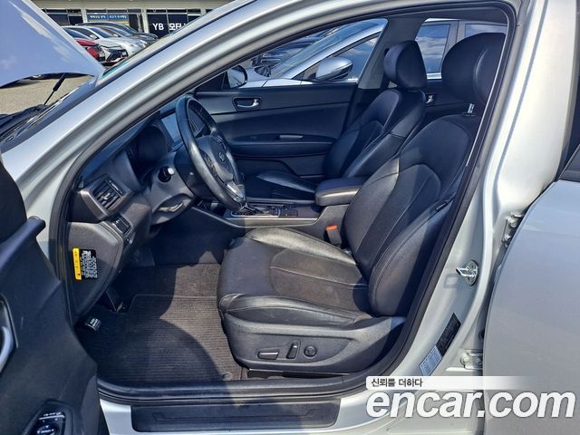 Kia K5 2017 — photo 10