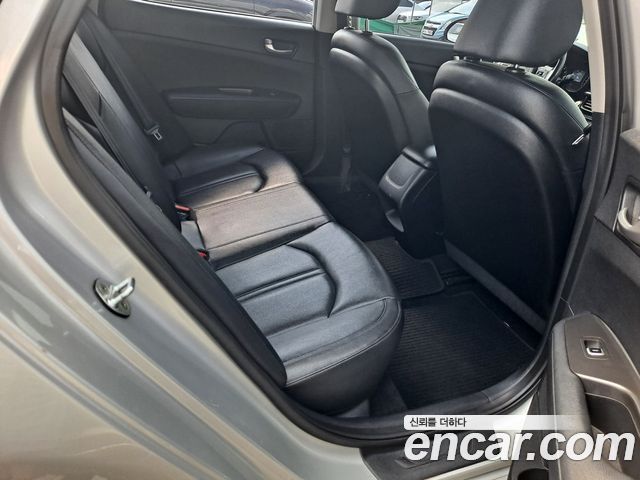 Kia K5 2017 — photo 13