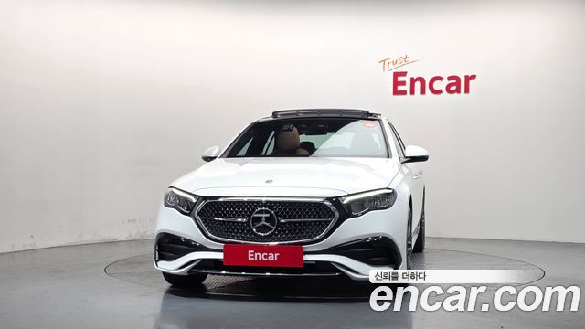 Mercedes-Benz E-Class 2026 — photo 3
