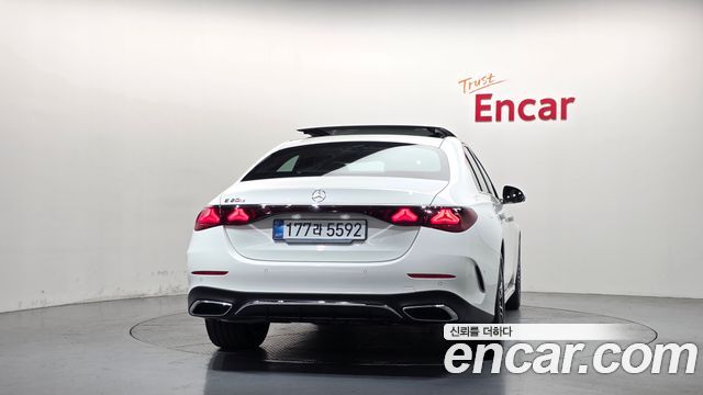 Mercedes-Benz E-Class 2026 — photo 4