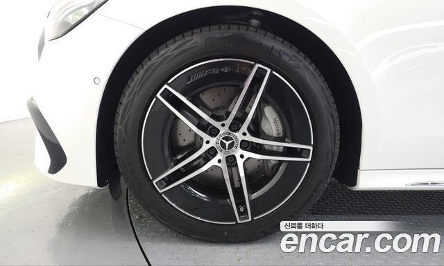 Mercedes-Benz E-Class 2026 — photo 5