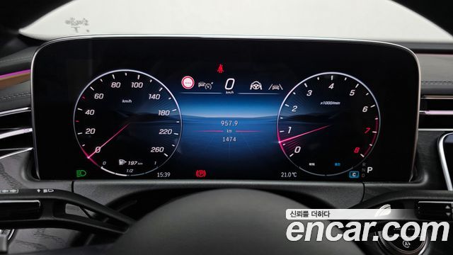 Mercedes-Benz E-Class 2026 — photo 11