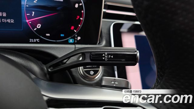 Mercedes-Benz E-Class 2026 — photo 12