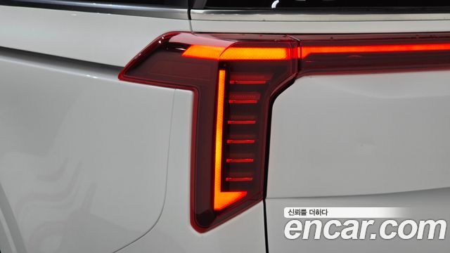 Kia Canival 2025 — photo 9