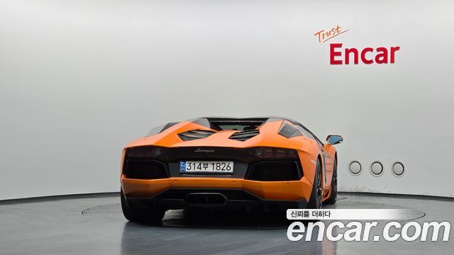 Lamborghini Aventador 2016 — photo 4