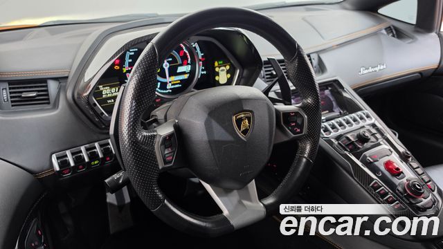 Lamborghini Aventador 2016 — photo 11