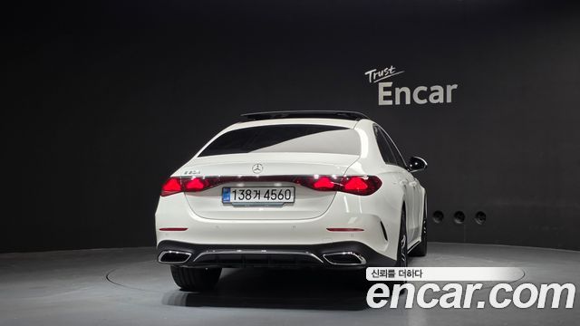 Mercedes-Benz E-Class 2026 — photo 4