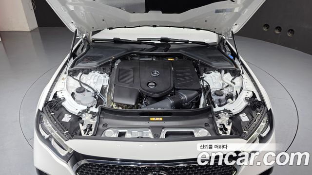 Mercedes-Benz E-Class 2026 — photo 6