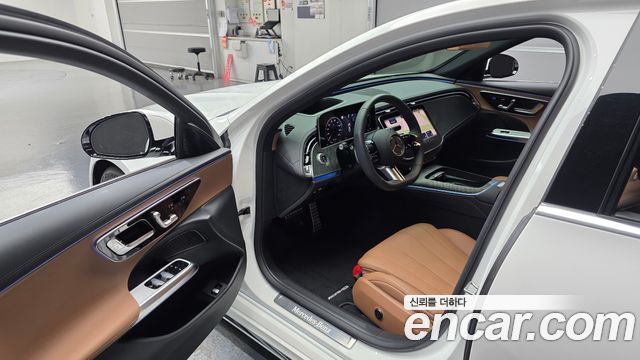 Mercedes-Benz E-Class 2026 — photo 13