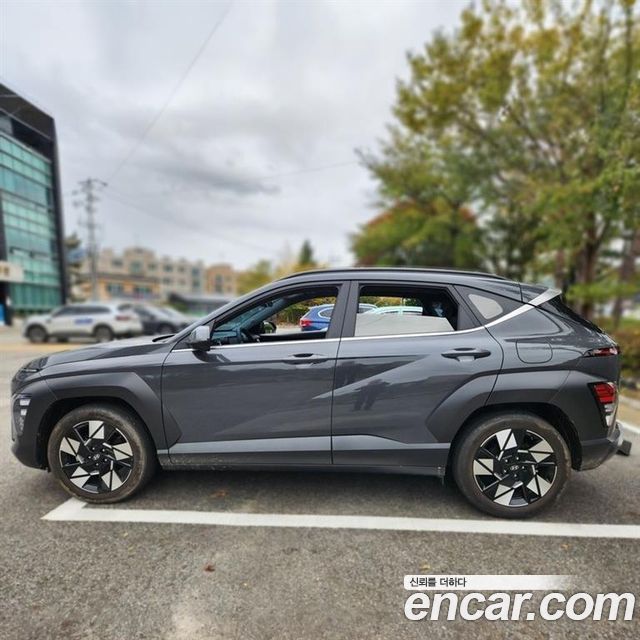 Hyundai Kona 2023 — photo 2