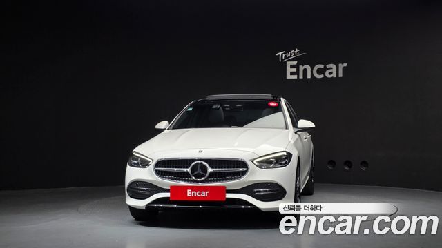 Mercedes-Benz C-Class 2026 — photo 3