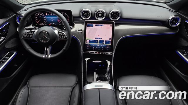 Mercedes-Benz C-Class 2026 — photo 10
