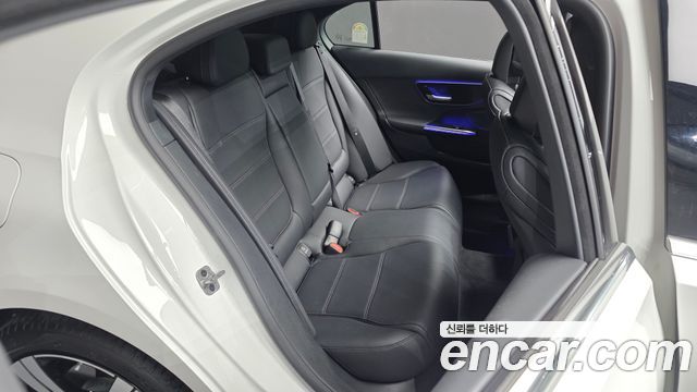 Mercedes-Benz C-Class 2026 — photo 17