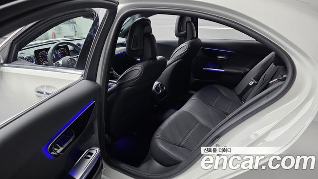 Mercedes-Benz C-Class 2026 — photo 26