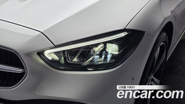 Mercedes-Benz C-Class 2026 — photo 8