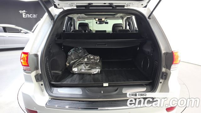 Jeep Cherokee 2020 — photo 26