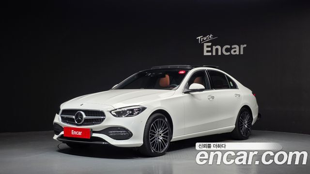 Mercedes-Benz C-Class 2026 — photo 1