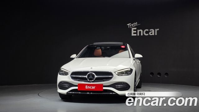 Mercedes-Benz C-Class 2026 — photo 3