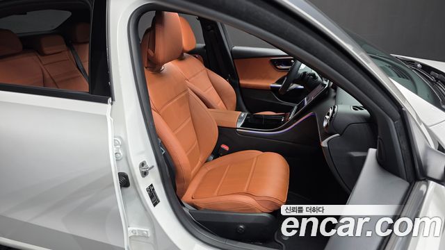 Mercedes-Benz C-Class 2026 — photo 16