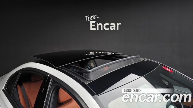 Mercedes-Benz C-Class 2026 — photo 30