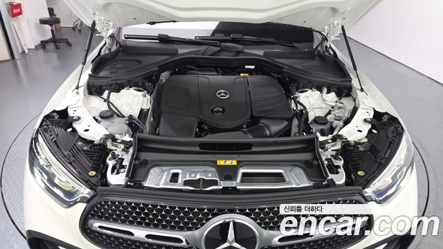 Mercedes-Benz GLC-Class 2025 — photo 6