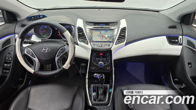 Hyundai AVANTE 2016 — photo 10
