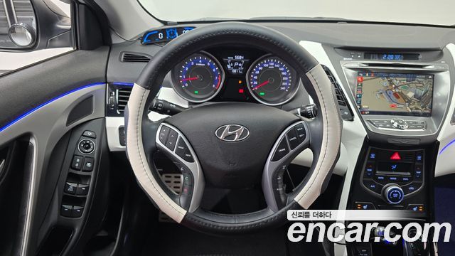 Hyundai AVANTE 2016 — photo 19