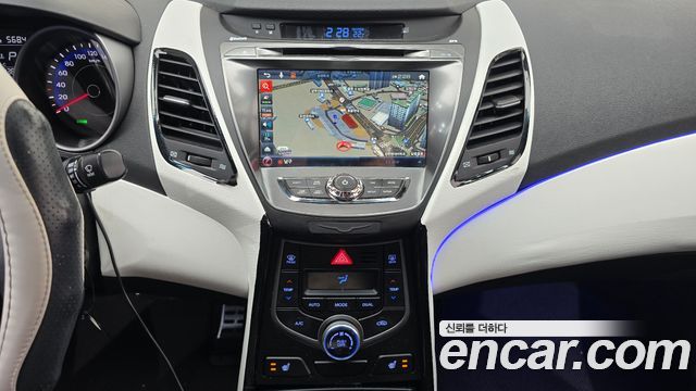 Hyundai AVANTE 2016 — photo 20