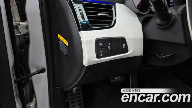 Hyundai AVANTE 2016 — photo 22