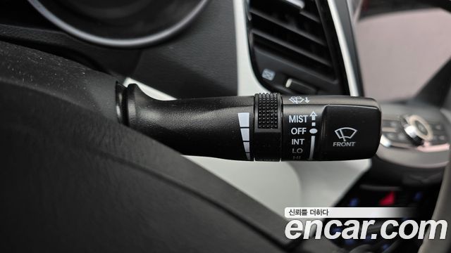 Hyundai AVANTE 2016 — photo 30