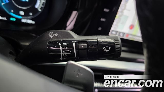 Kia K5 2023 — photo 24