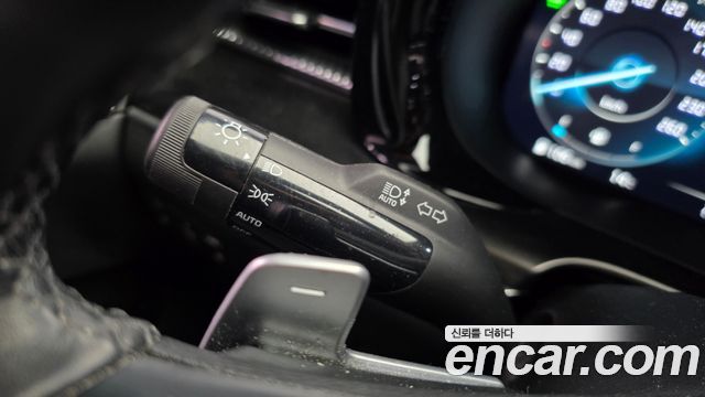 Kia K5 2023 — photo 29