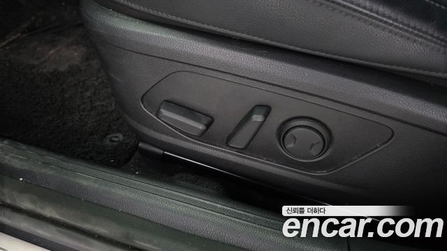 Kia K5 2023 — photo 32