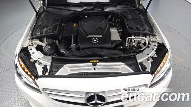 Mercedes-Benz C-Class 2018 — photo 6