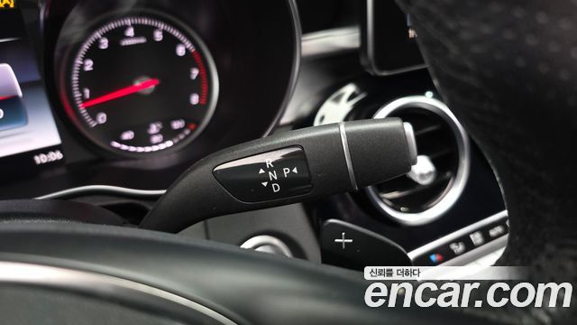 Mercedes-Benz C-Class 2018 — photo 12