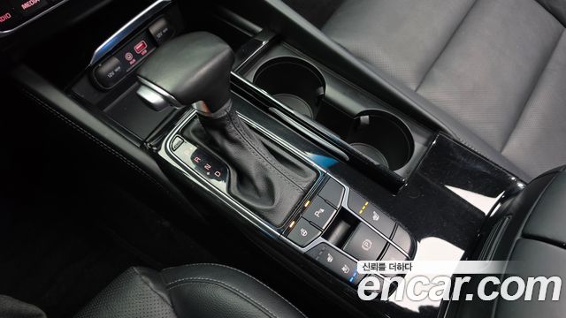 Kia K7 2017 — photo 12