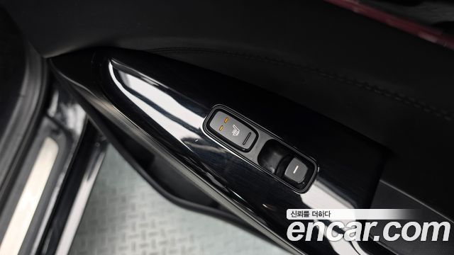 Kia K7 2017 — photo 23