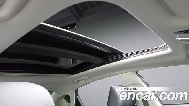 Kia K7 2017 — photo 25