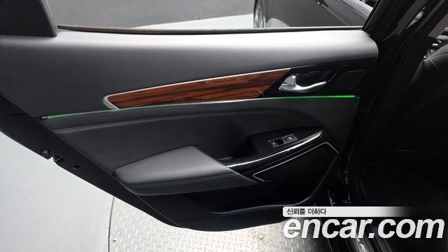 Kia K7 2017 — photo 15