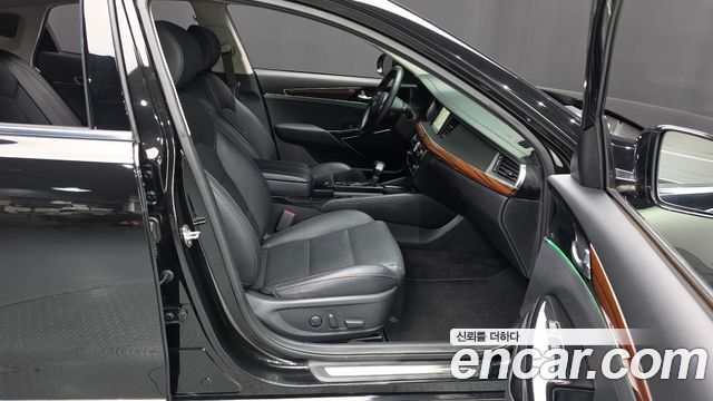 Kia K7 2017 — photo 16