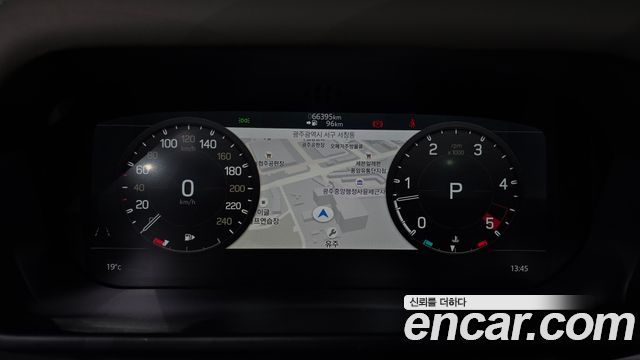 Land Rover Defender 2022 — photo 11