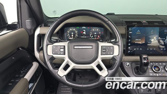 Land Rover Defender 2022 — photo 19