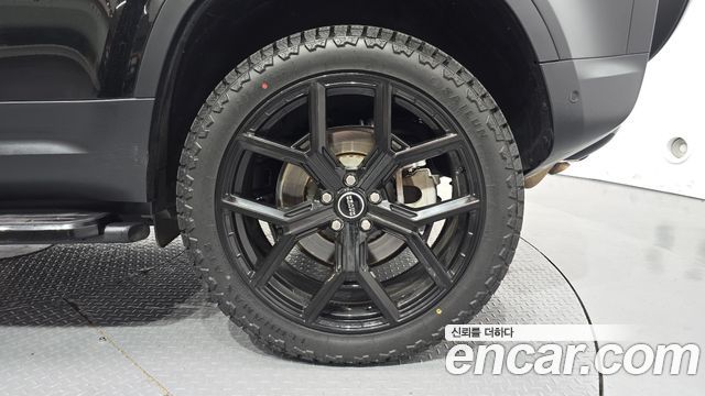 Land Rover Defender 2022 — photo 7