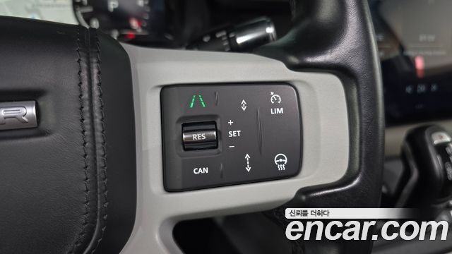 Land Rover Defender 2022 — photo 34